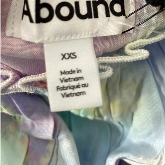 ♥️ABOUND♥️TIE Dye off the shoulder crop top size (XXSmall) - Picture 4 of 5